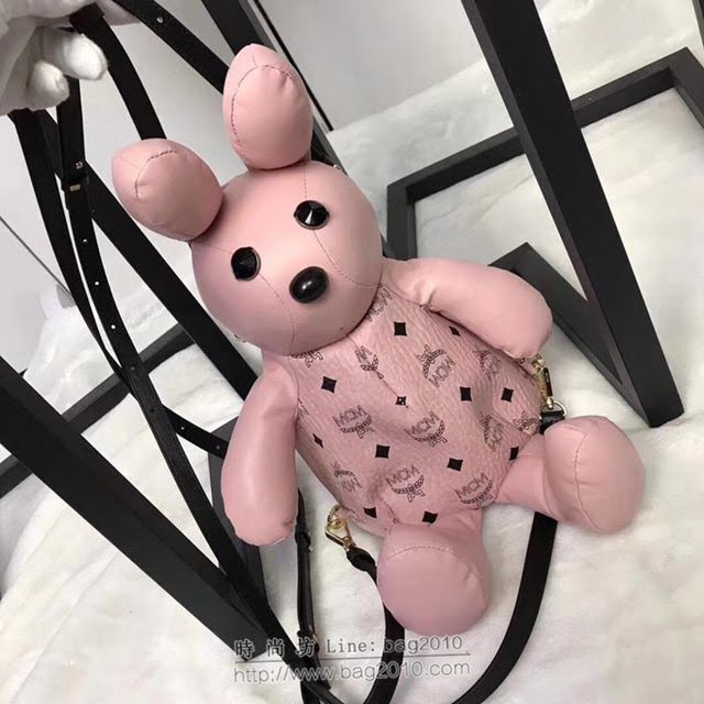 MCM雙肩背包 原單 2197 2018款 吉祥物小兔子 Visetos印花塗層帆布 MCM單肩斜挎女包  mdmc1066